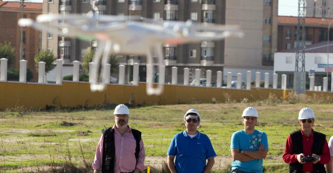  Pilotos de Adventia emprenden en la utilización de drones